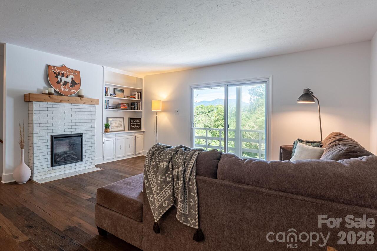 Listing Photo 17