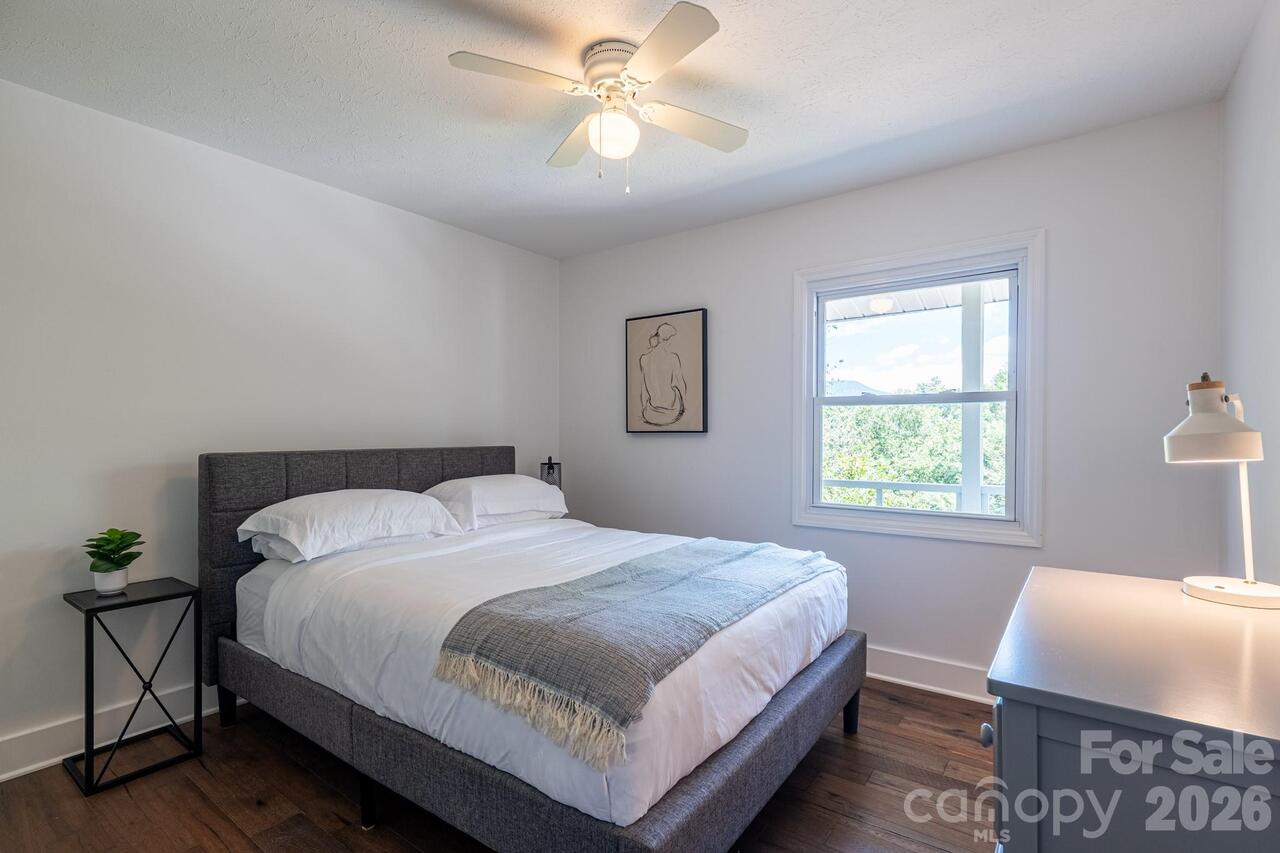 Listing Photo 23