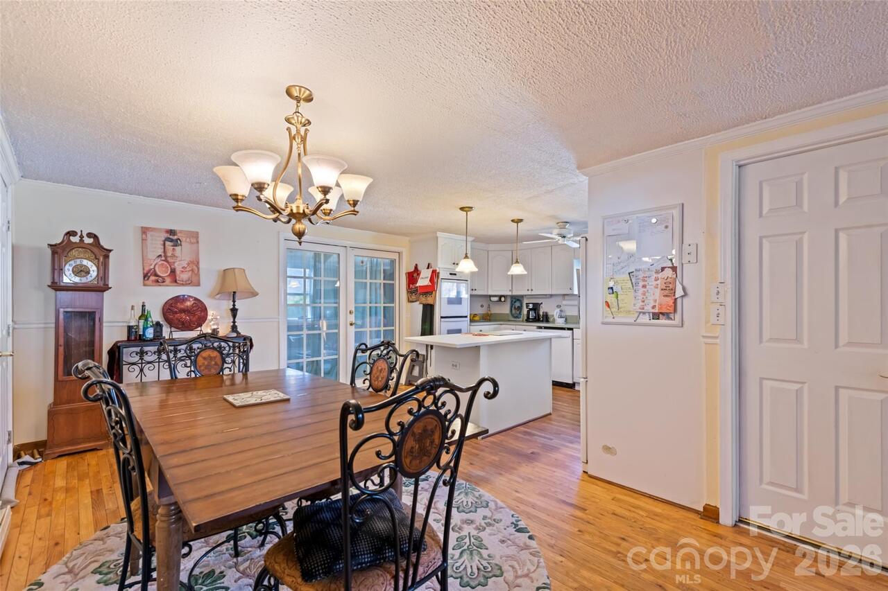 Listing Photo 8