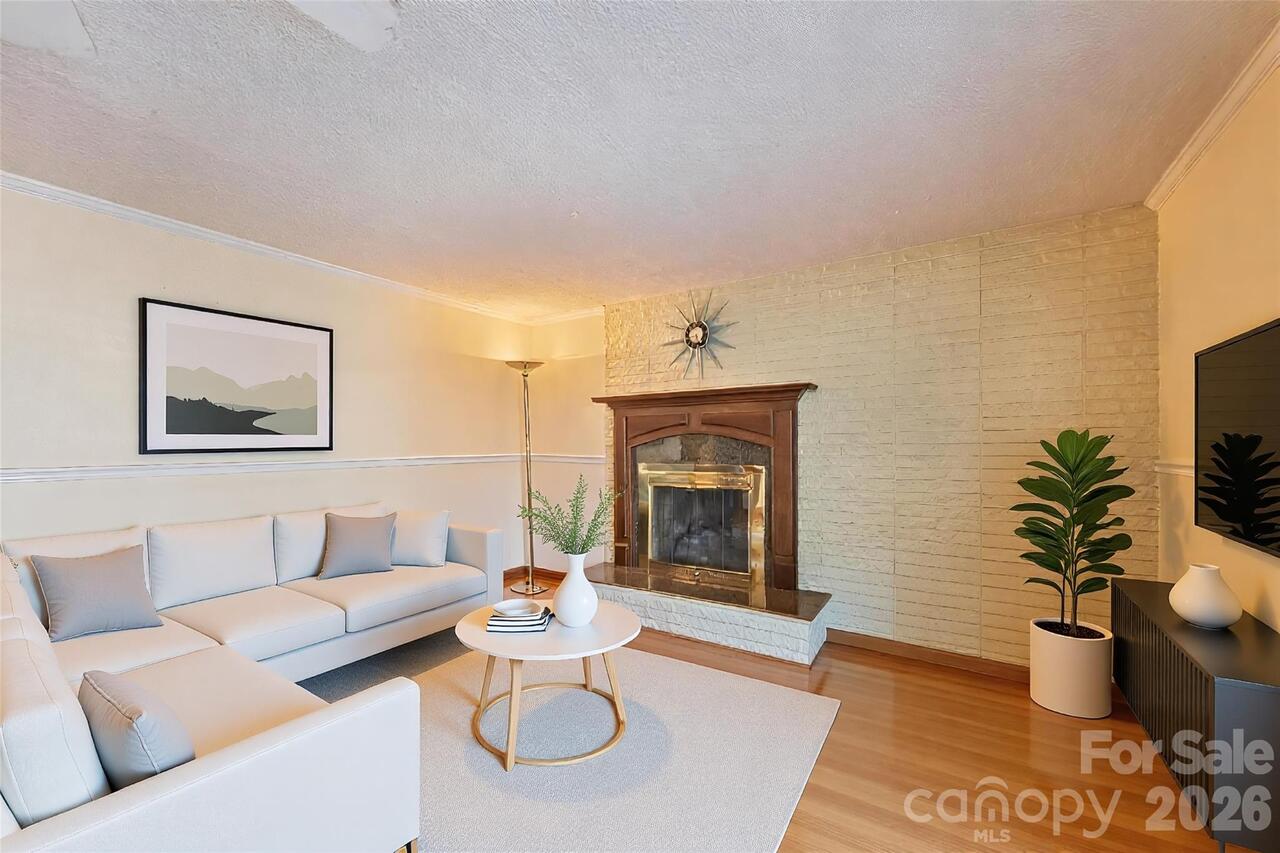 Listing Photo 7