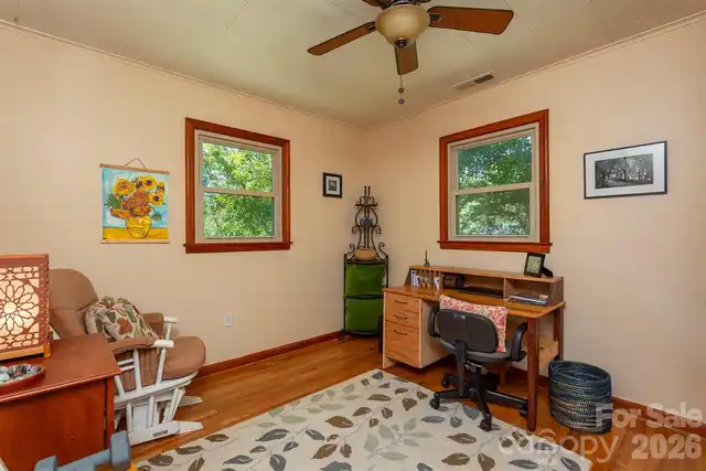 Listing Photo 18