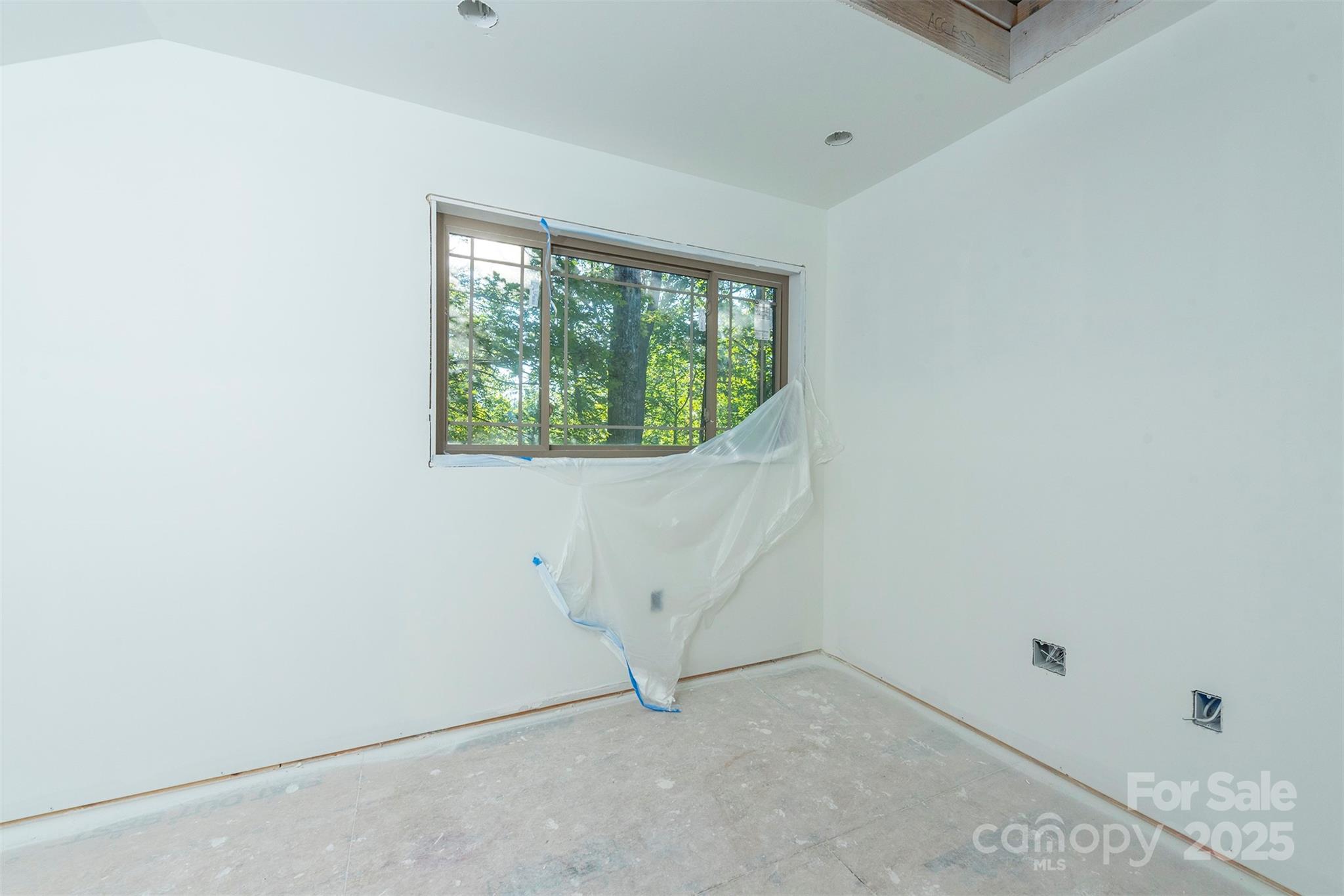 Listing Photo 8