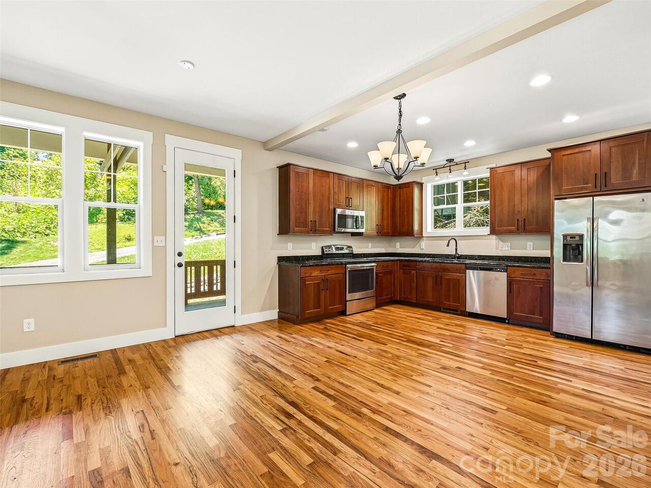 Listing Photo 15