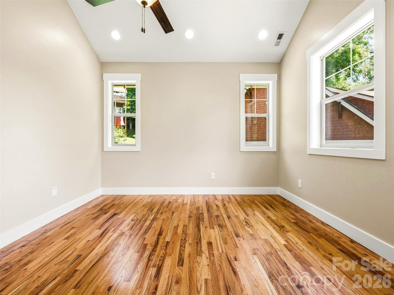 Listing Photo 22
