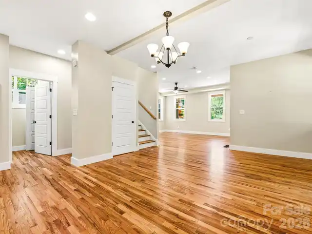 Listing Photo 16