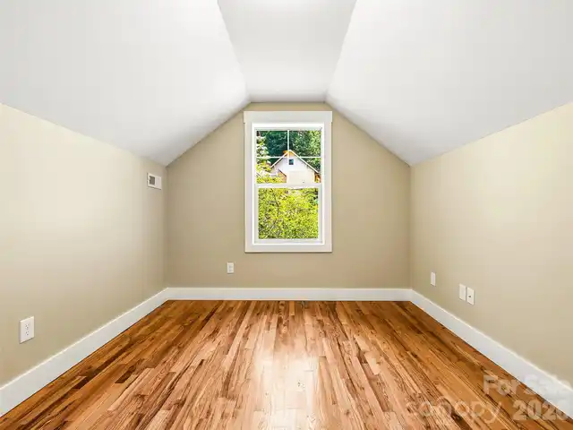 Listing Photo 38