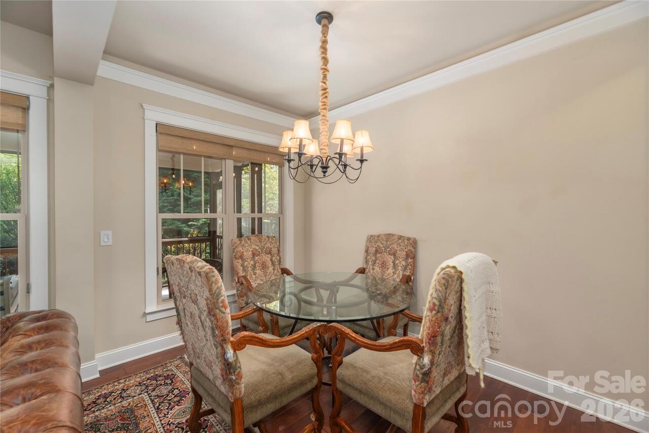 Listing Photo 10
