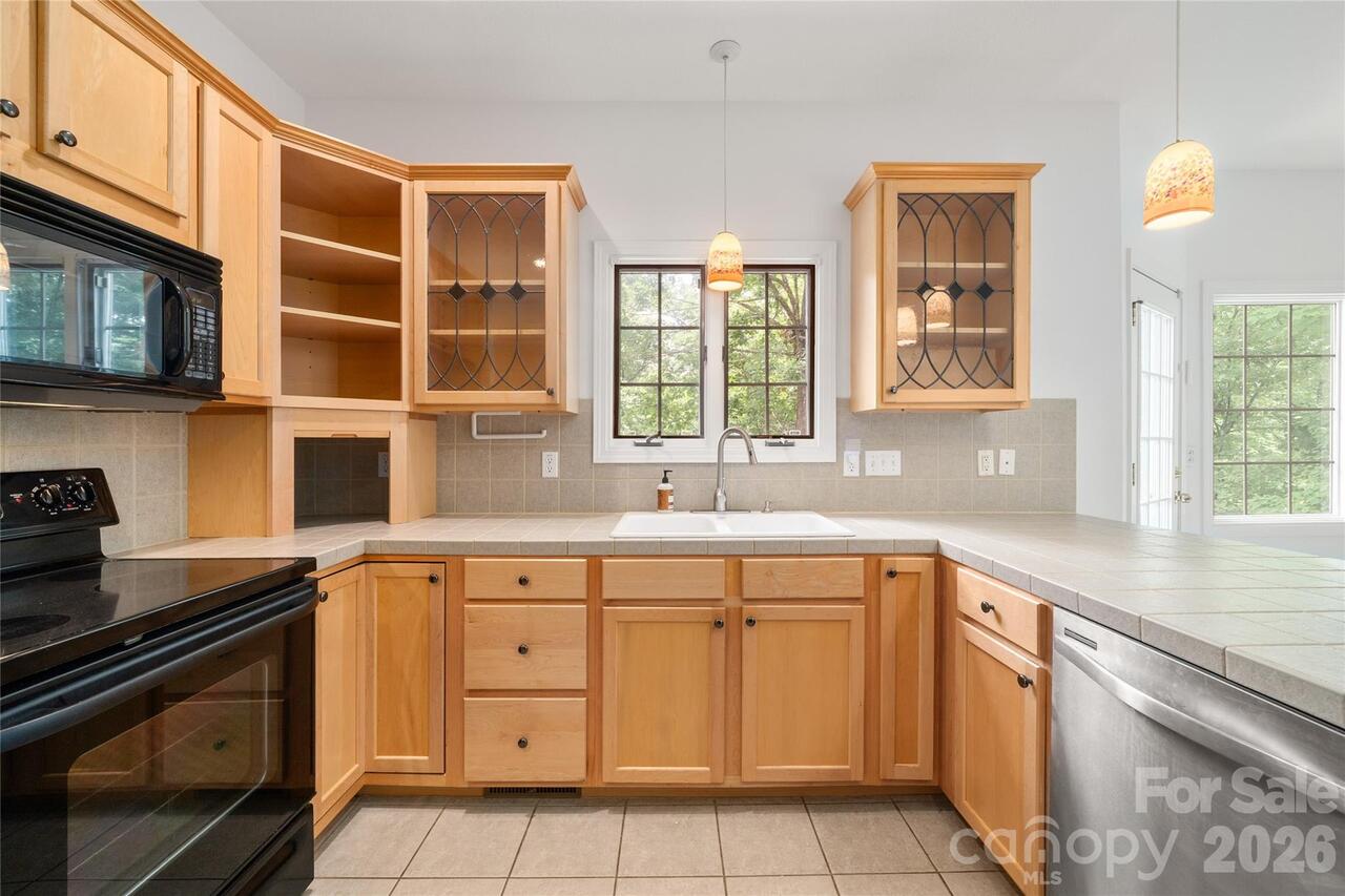Listing Photo 17