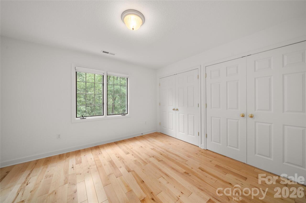 Listing Photo 33