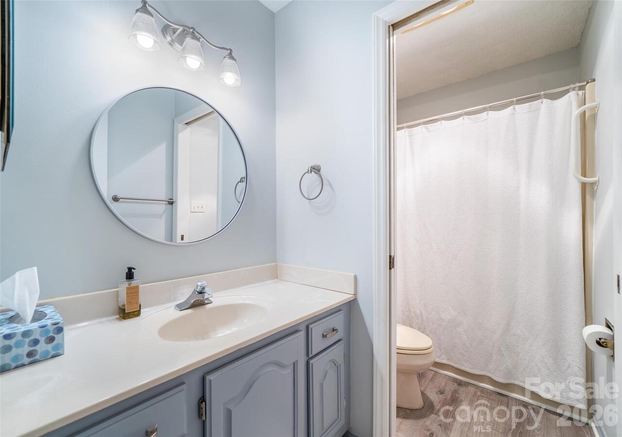Listing Photo 17