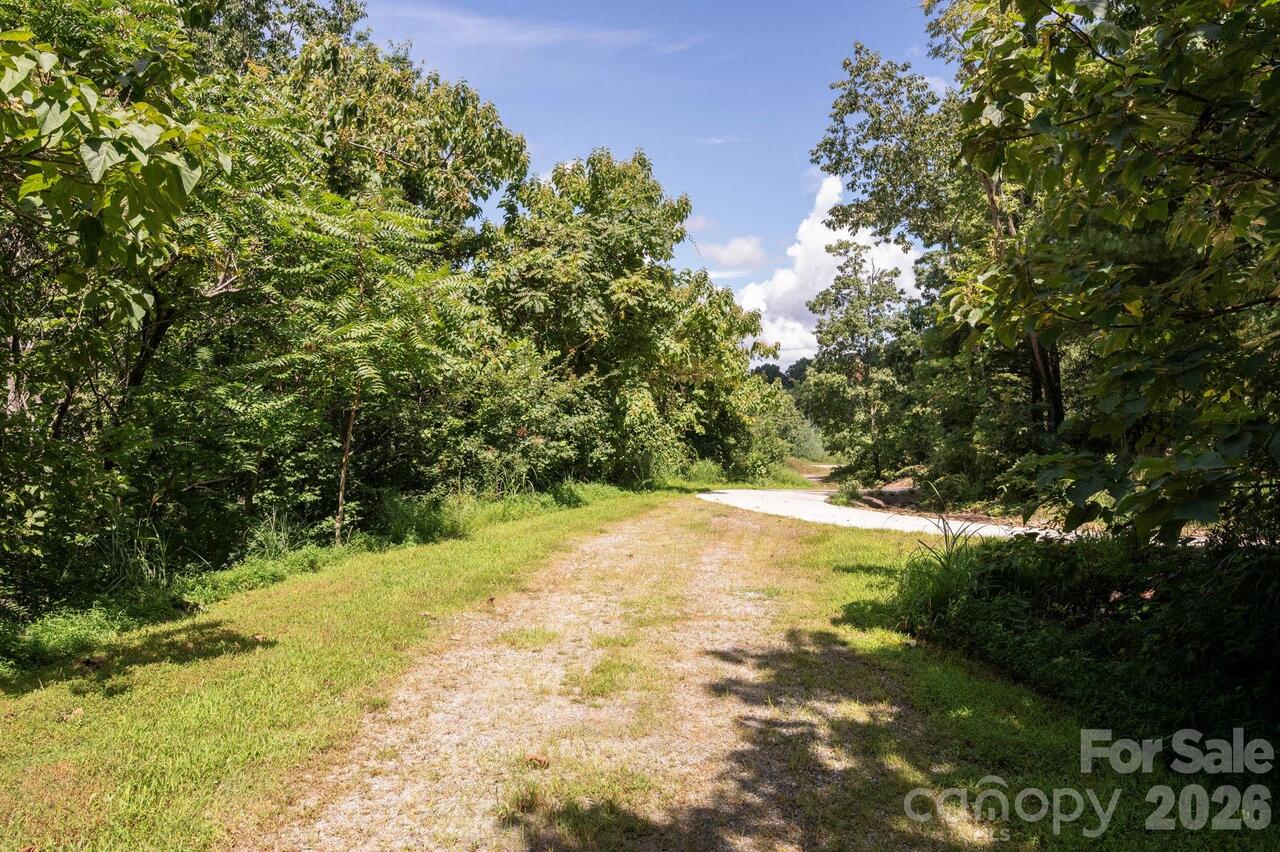 Listing Photo 18