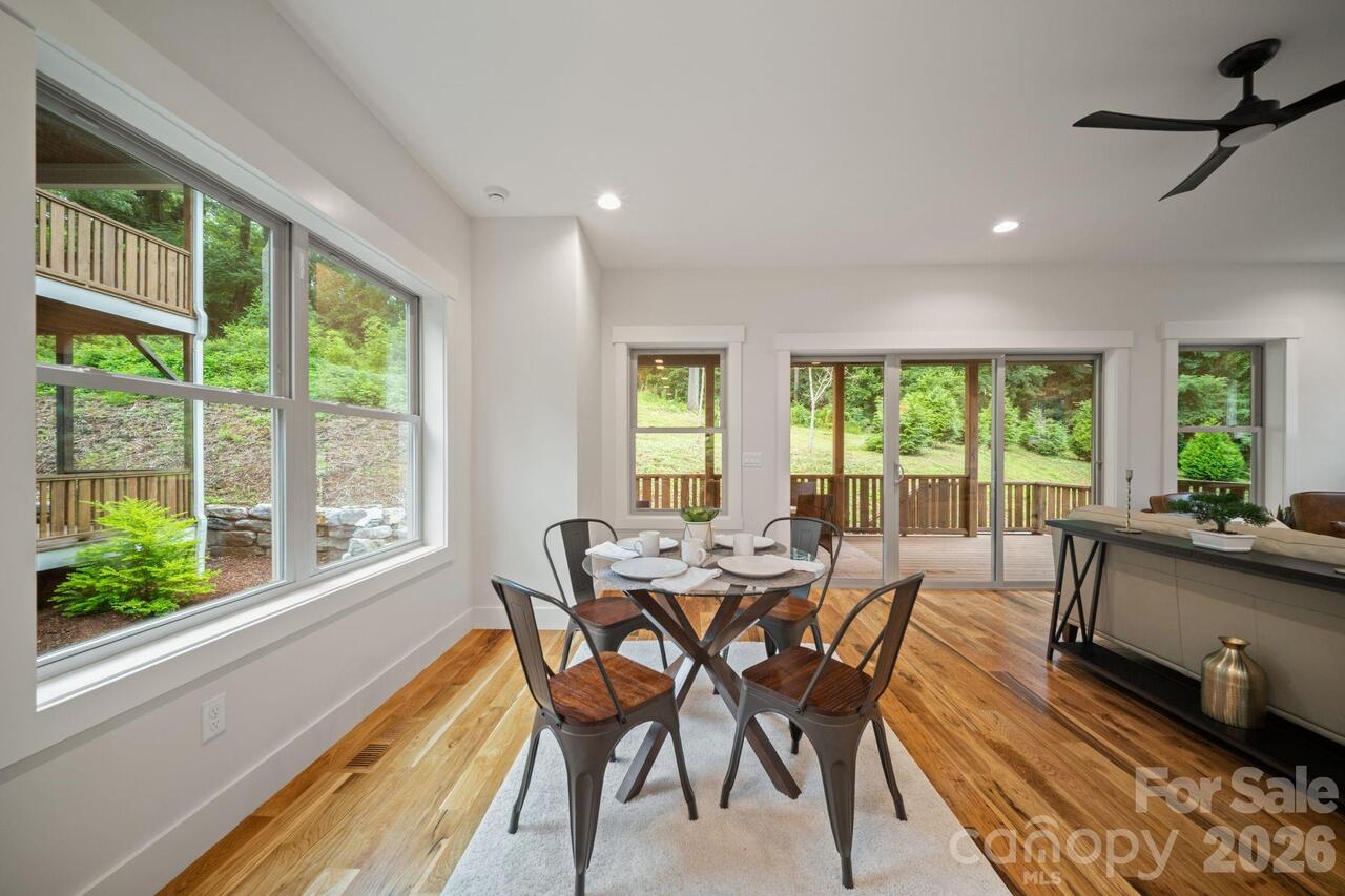 Listing Photo 10