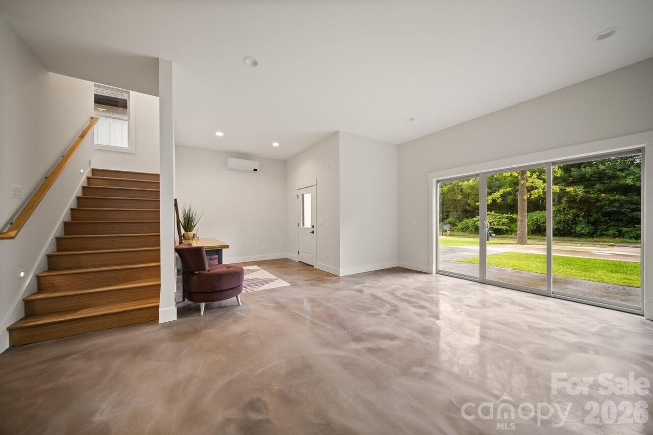 Listing Photo 32