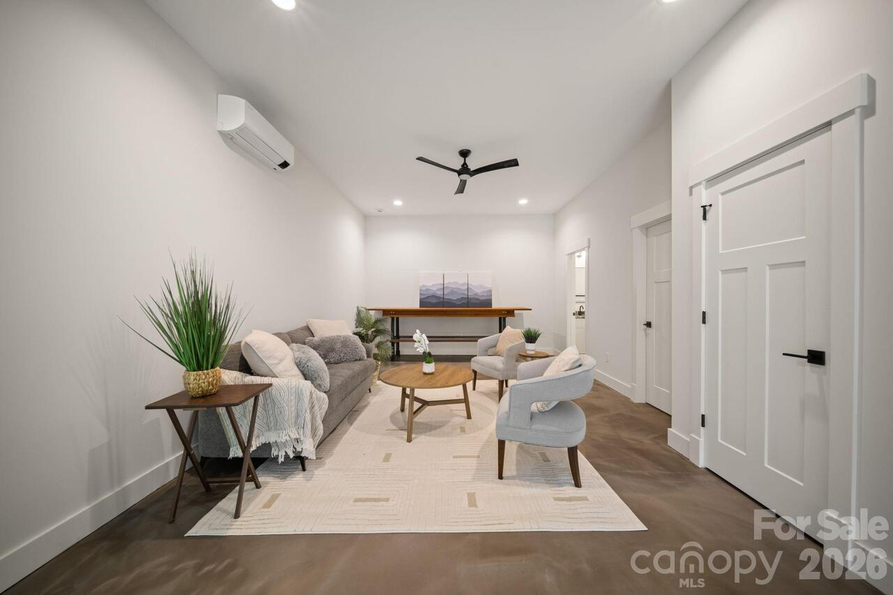 Listing Photo 33