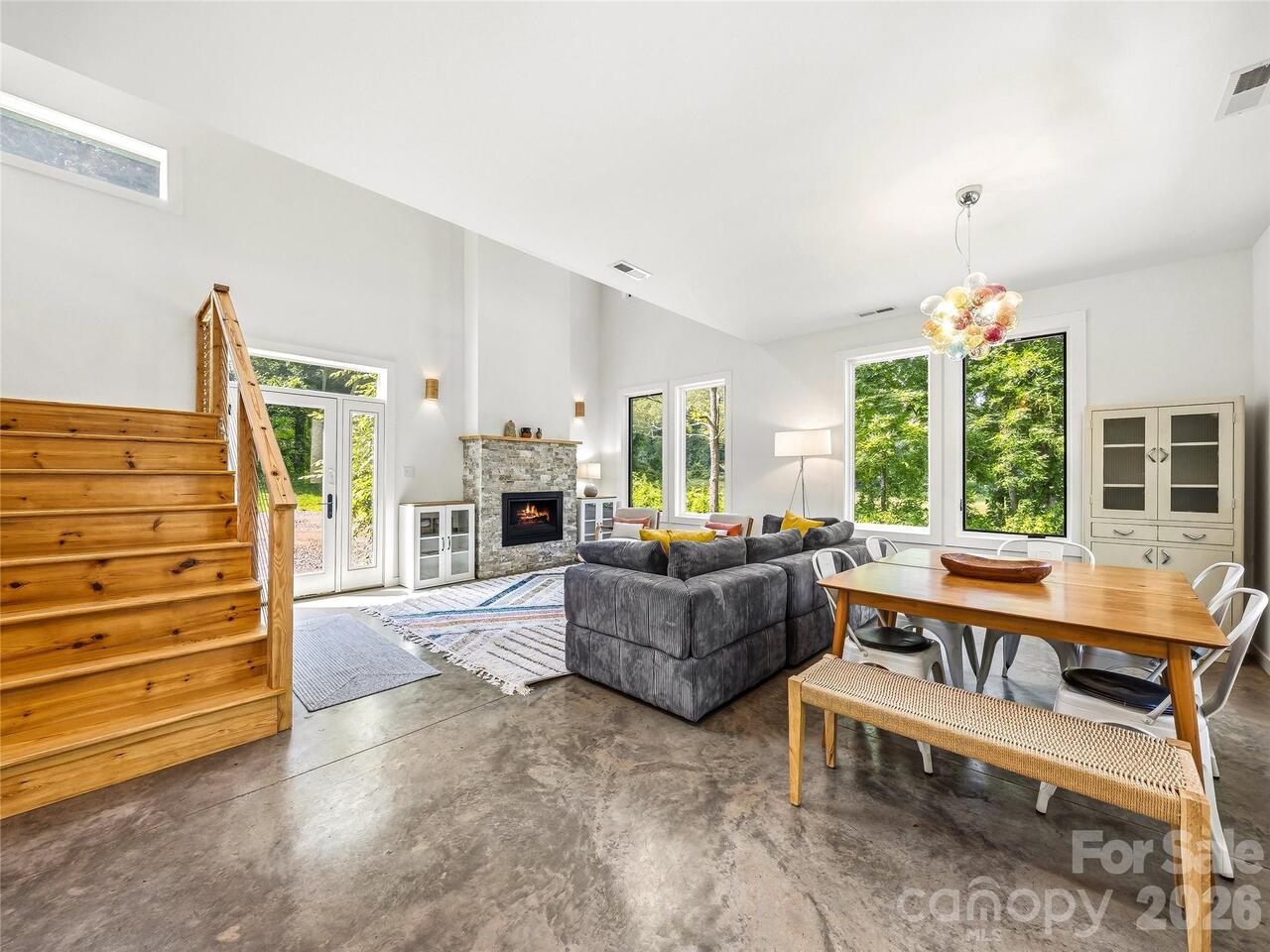 Listing Photo 10