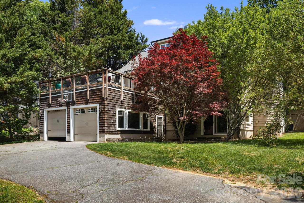 Listing Photo 9