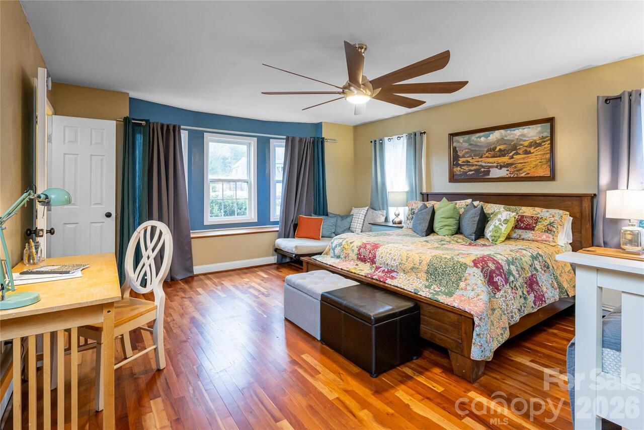Listing Photo 7