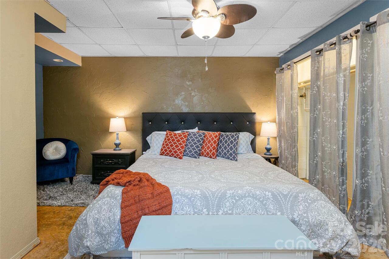 Listing Photo 32