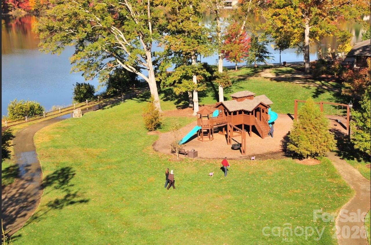Listing Photo 17