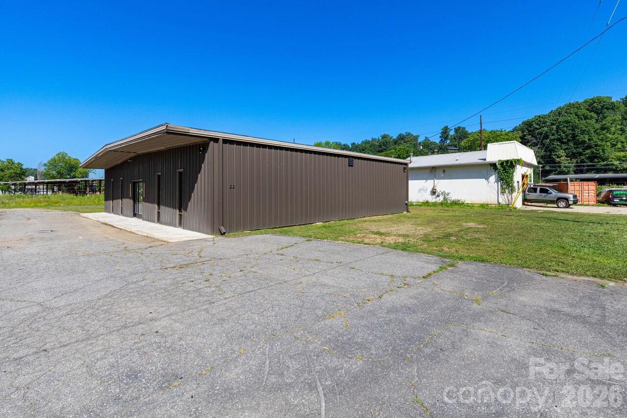 Listing Photo 10