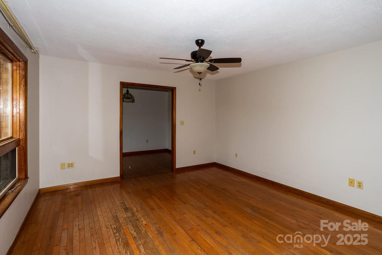 Listing Photo 31