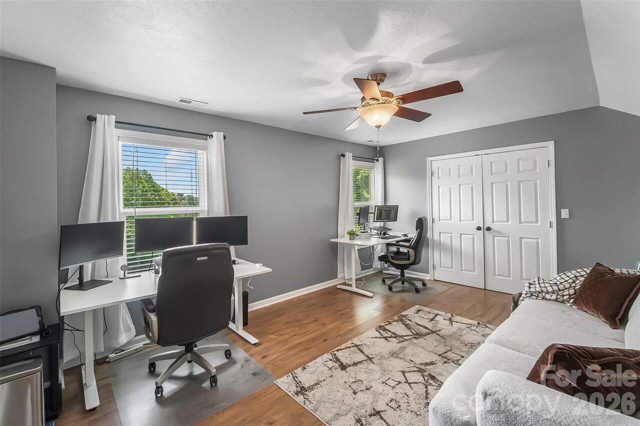 Listing Photo 23
