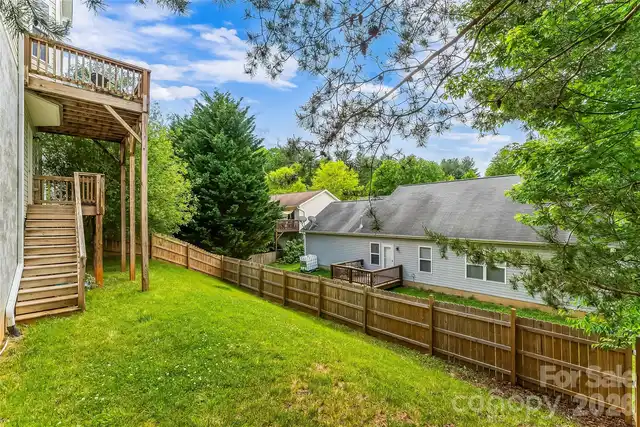 Listing Photo 8