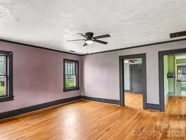 Listing Photo 6