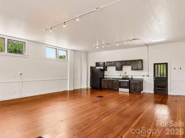 Listing Photo 31