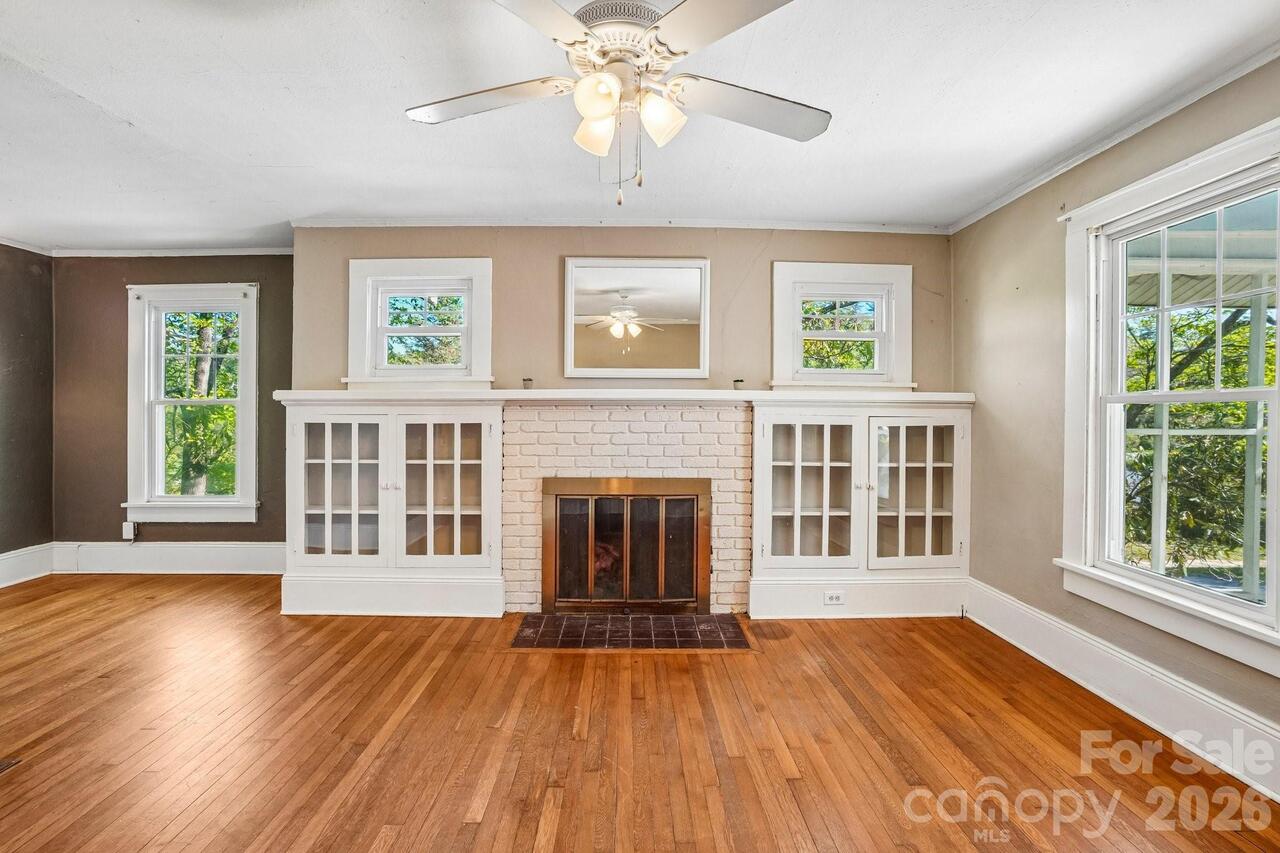 Listing Photo 5