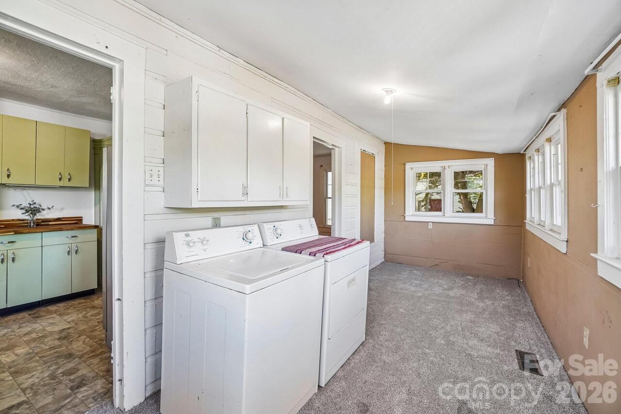 Listing Photo 11