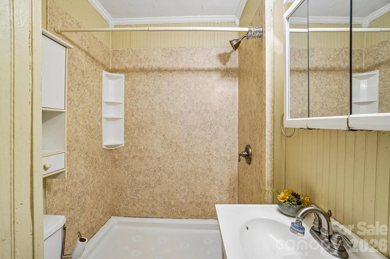 Listing Photo 14