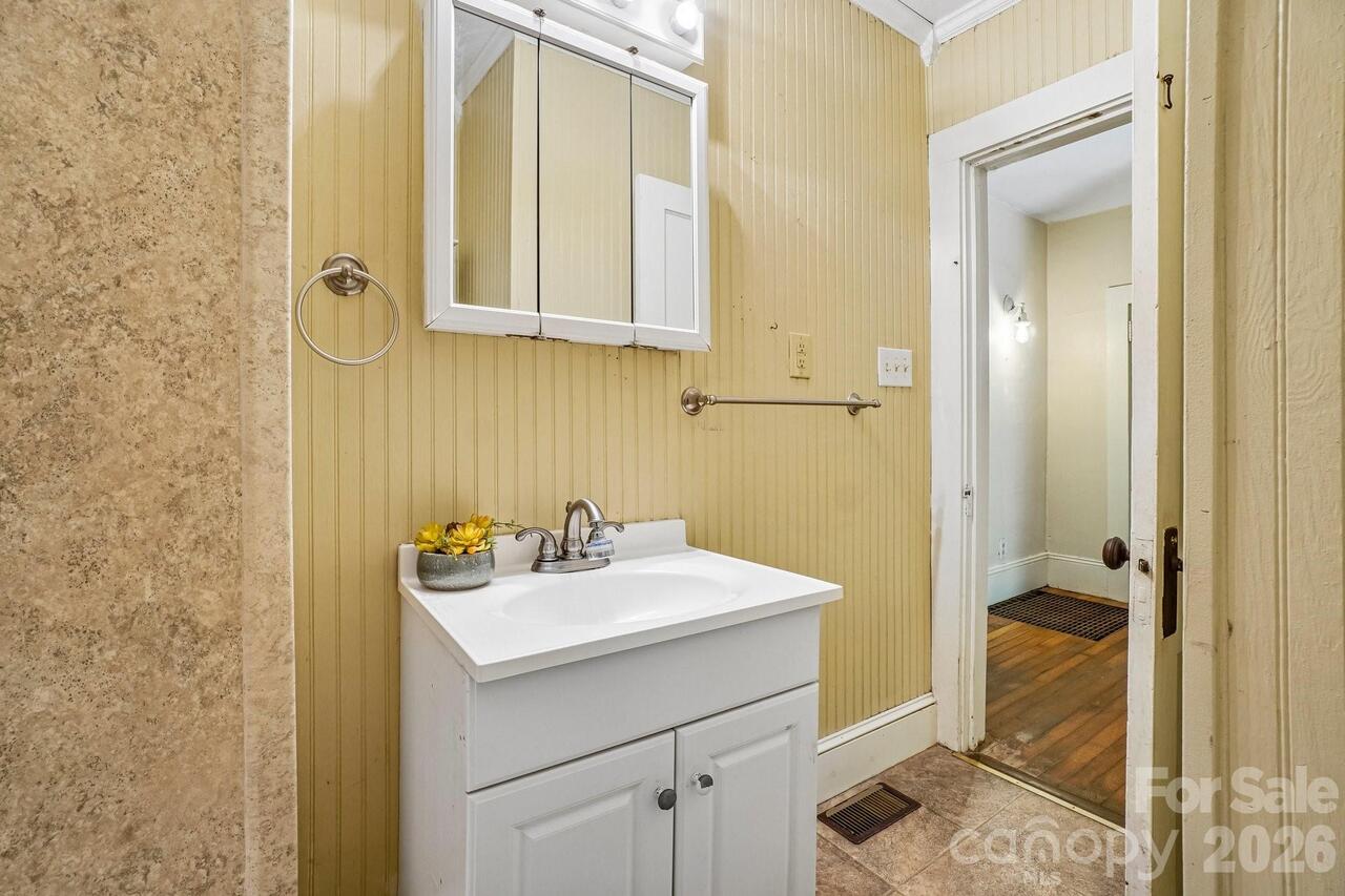 Listing Photo 15