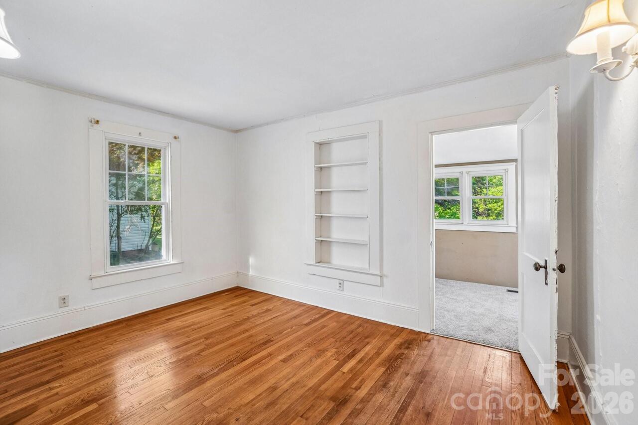 Listing Photo 16