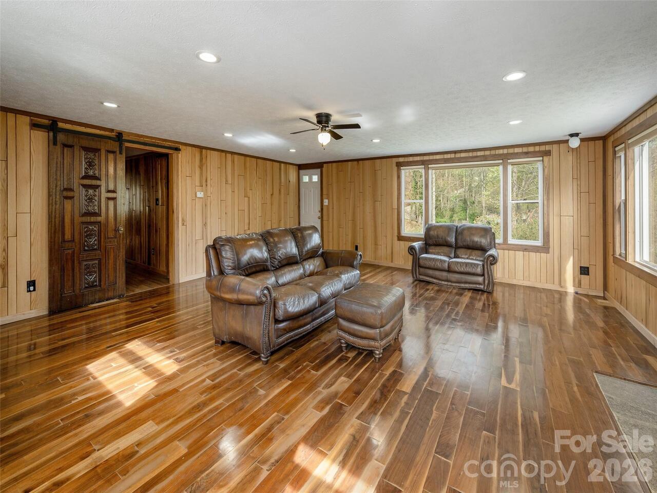 Listing Photo 7