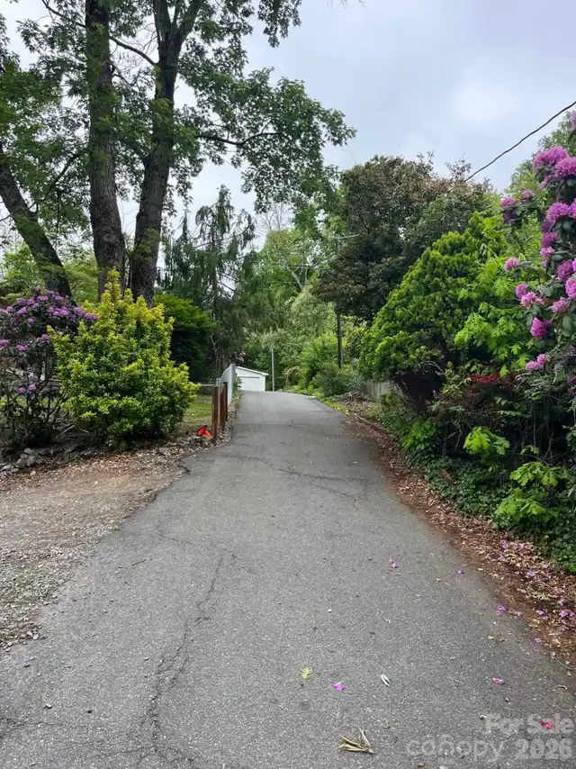 Listing Photo 15