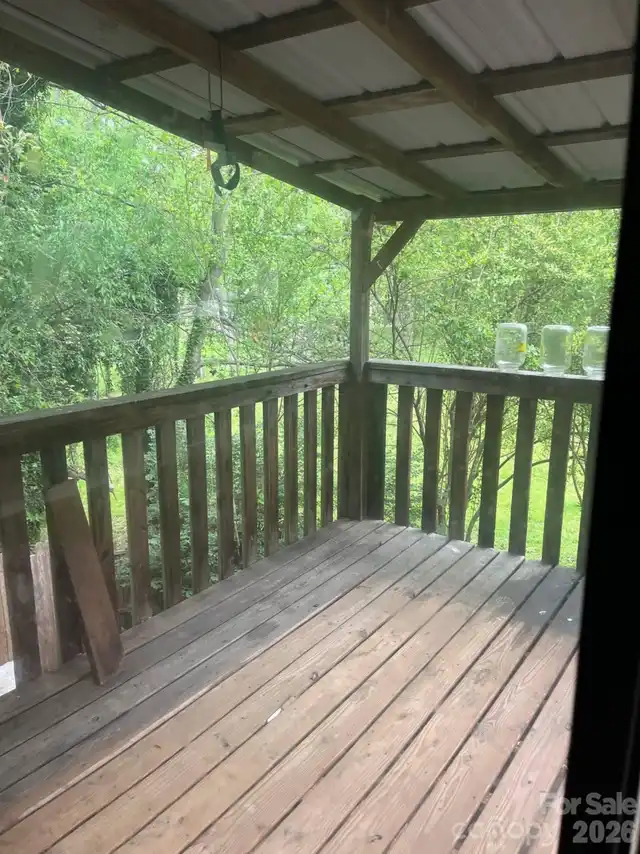 Listing Photo 18