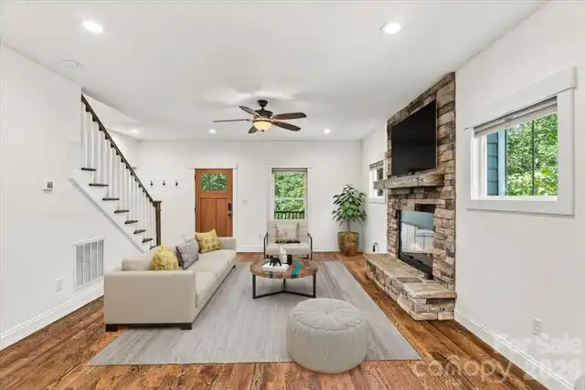 Listing Photo 7