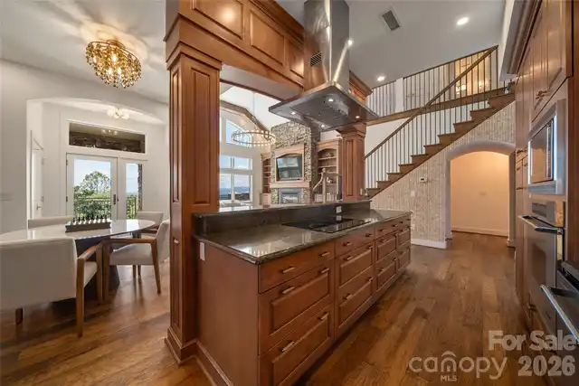 Listing Photo 11