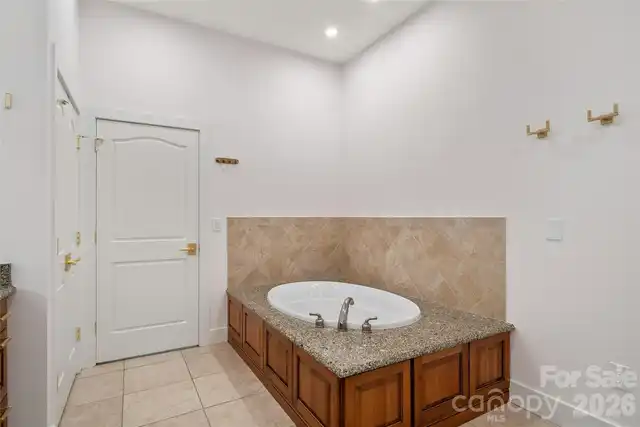 Listing Photo 26