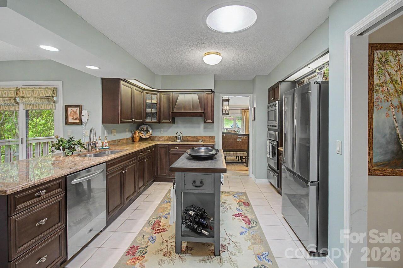Listing Photo 16