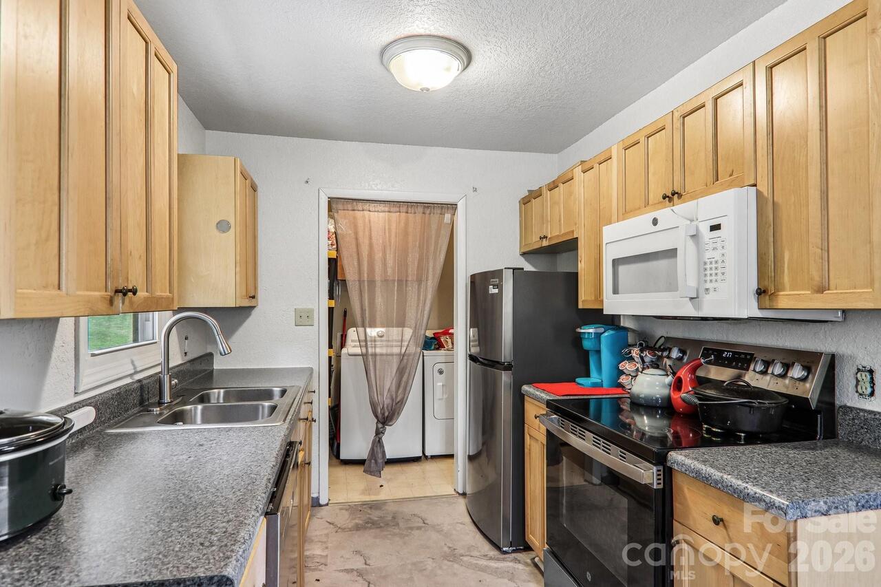 Listing Photo 15