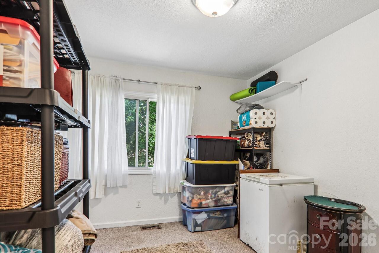 Listing Photo 18