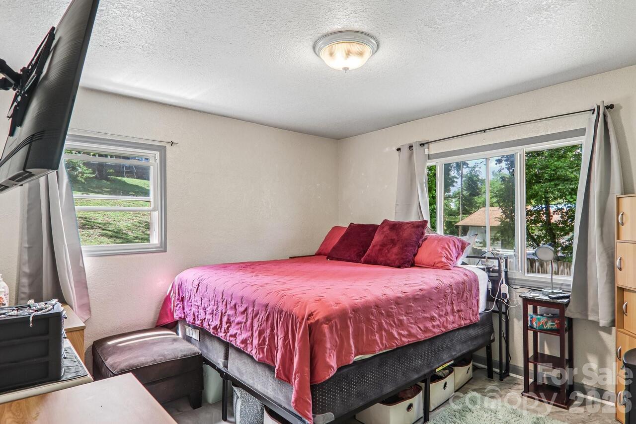 Listing Photo 19