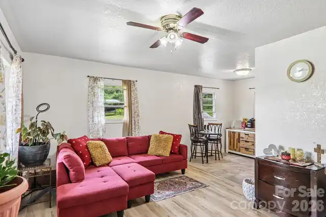 Listing Photo 9