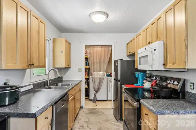 Listing Photo 15