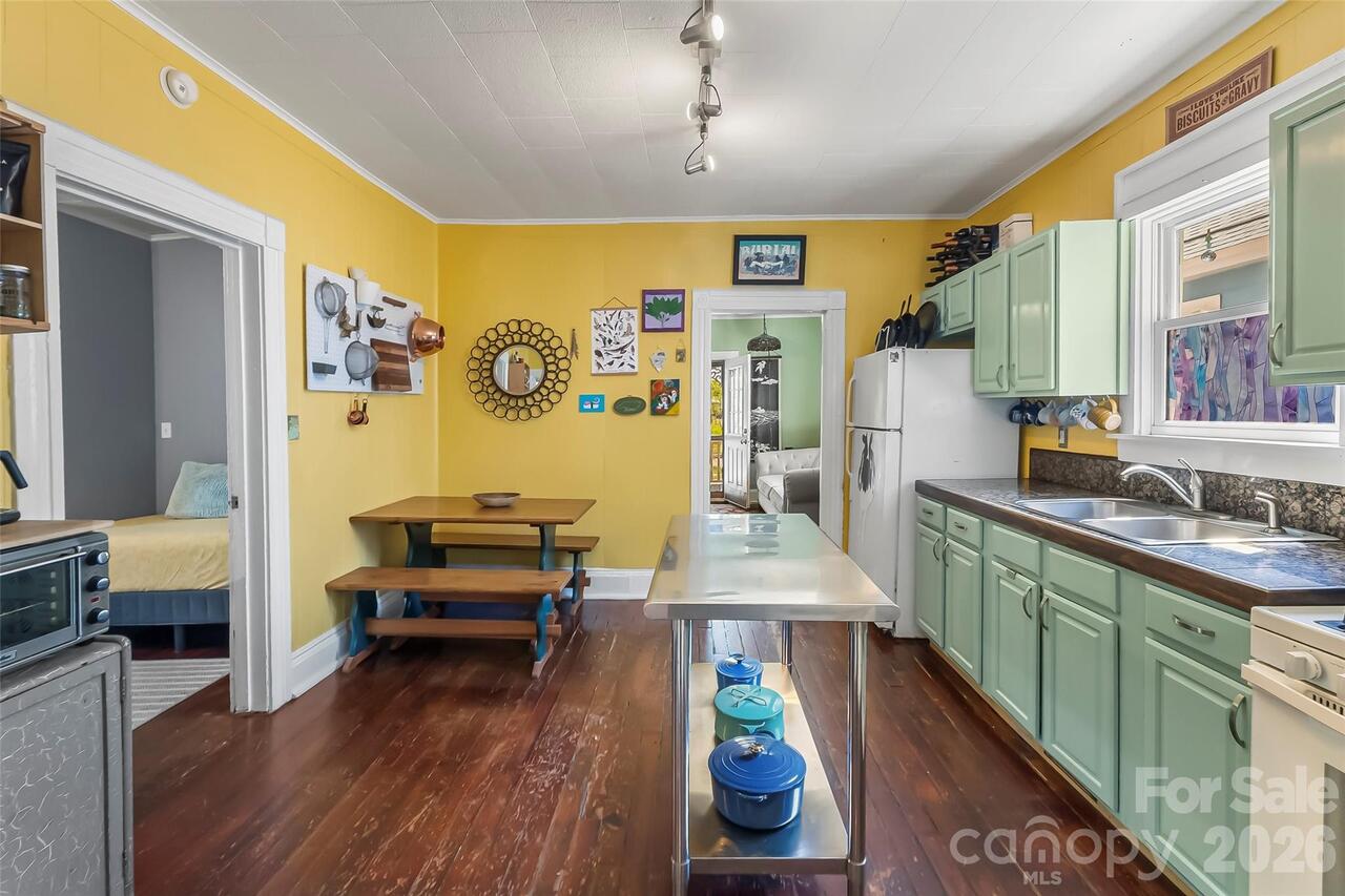 Listing Photo 6