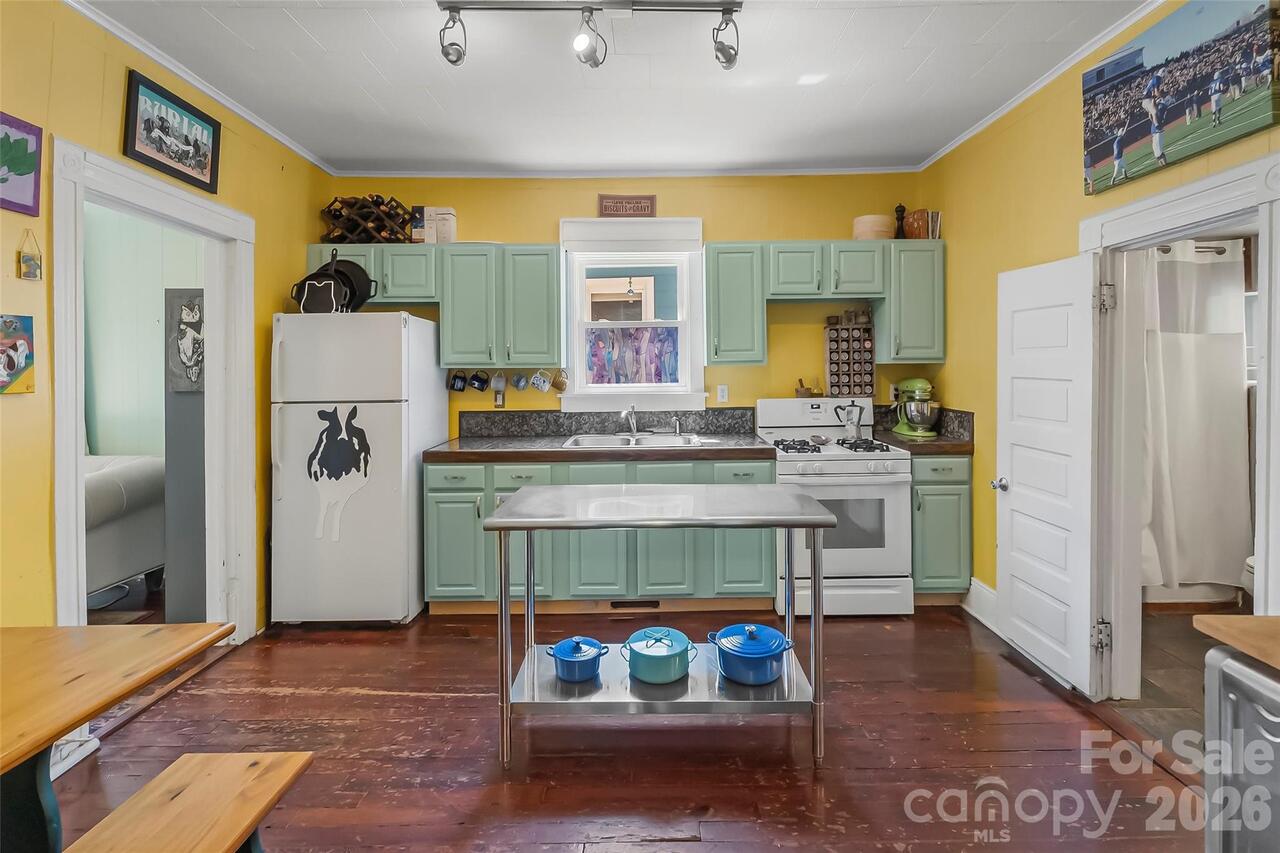 Listing Photo 7
