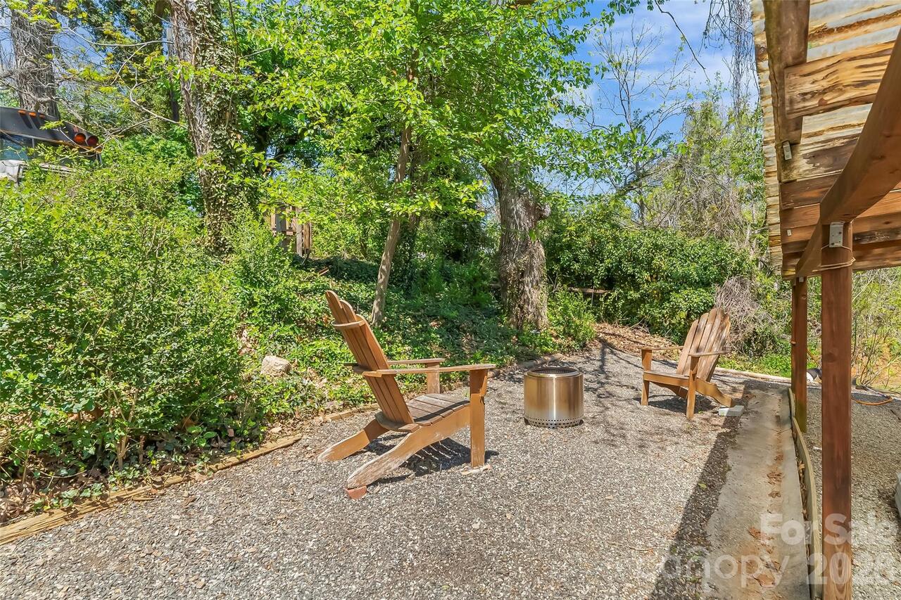 Listing Photo 17