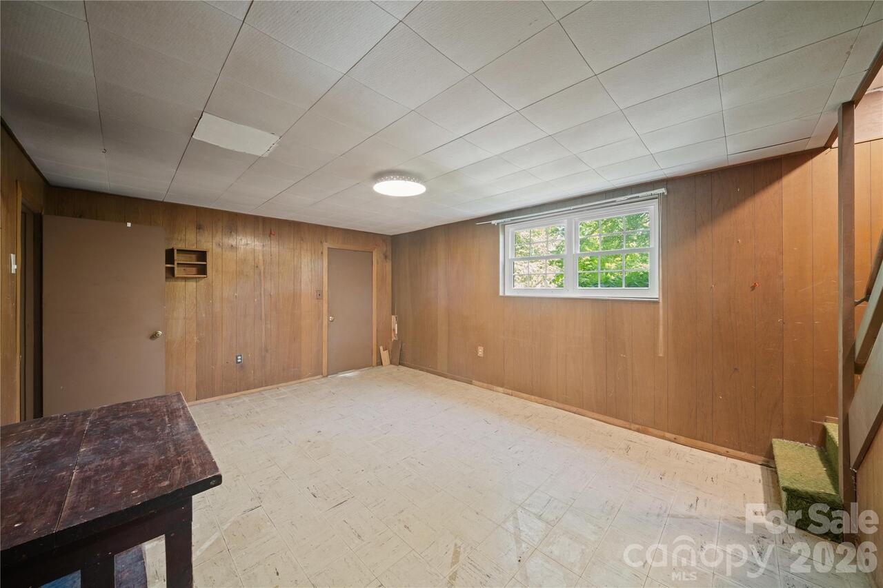 Listing Photo 17